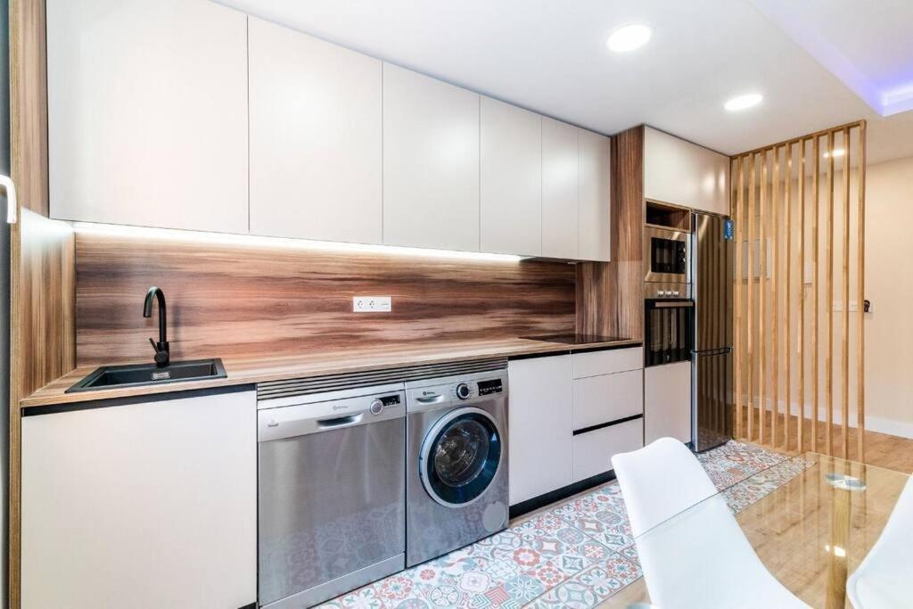 Modern Apartment Close To The City Center And Alhambra Granada Exteriör bild