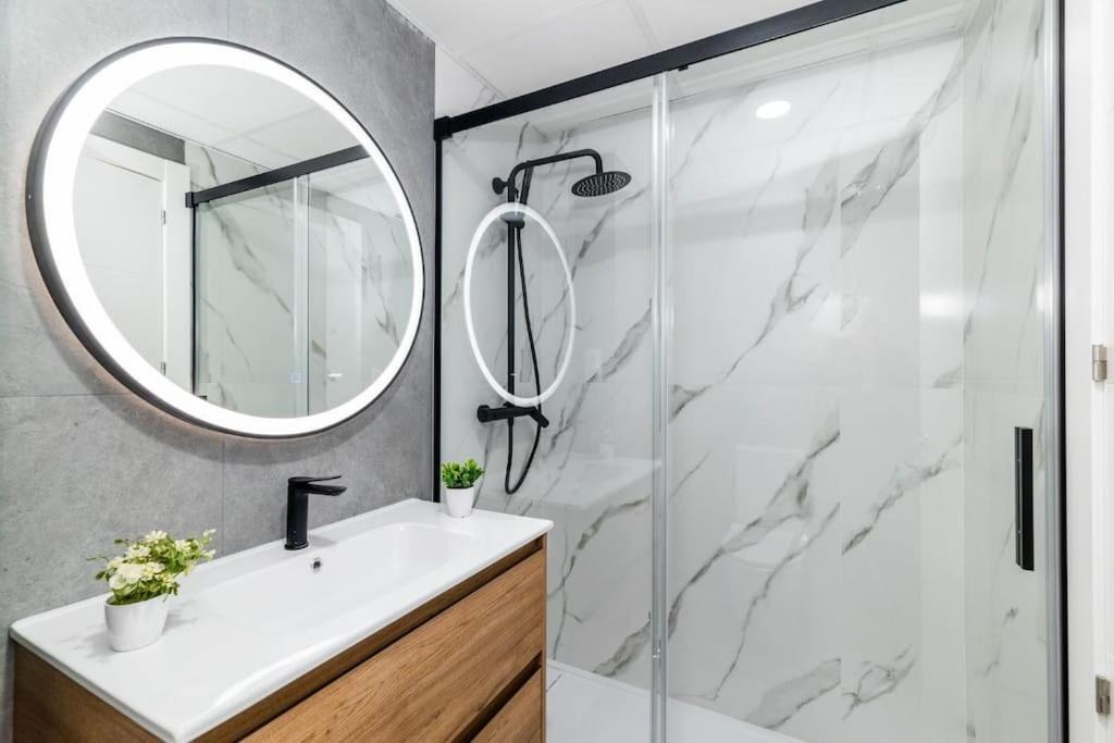 Modern Apartment Close To The City Center And Alhambra Granada Exteriör bild
